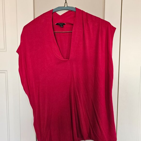 RW&CO V-neck cap sleeve tank - Picture 4 of 4